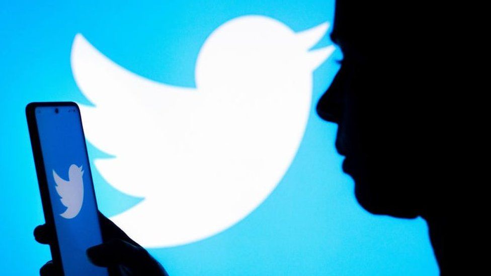 ट्विटर से हुए 20 करोड़ यूजर्स के ईमेल एड्रेस लीक:सोशल मीडिया पर फोटोज वायरल, पिछले हफ्ते 40 करोड़ लोगो का डेटा चोरी हुआ था