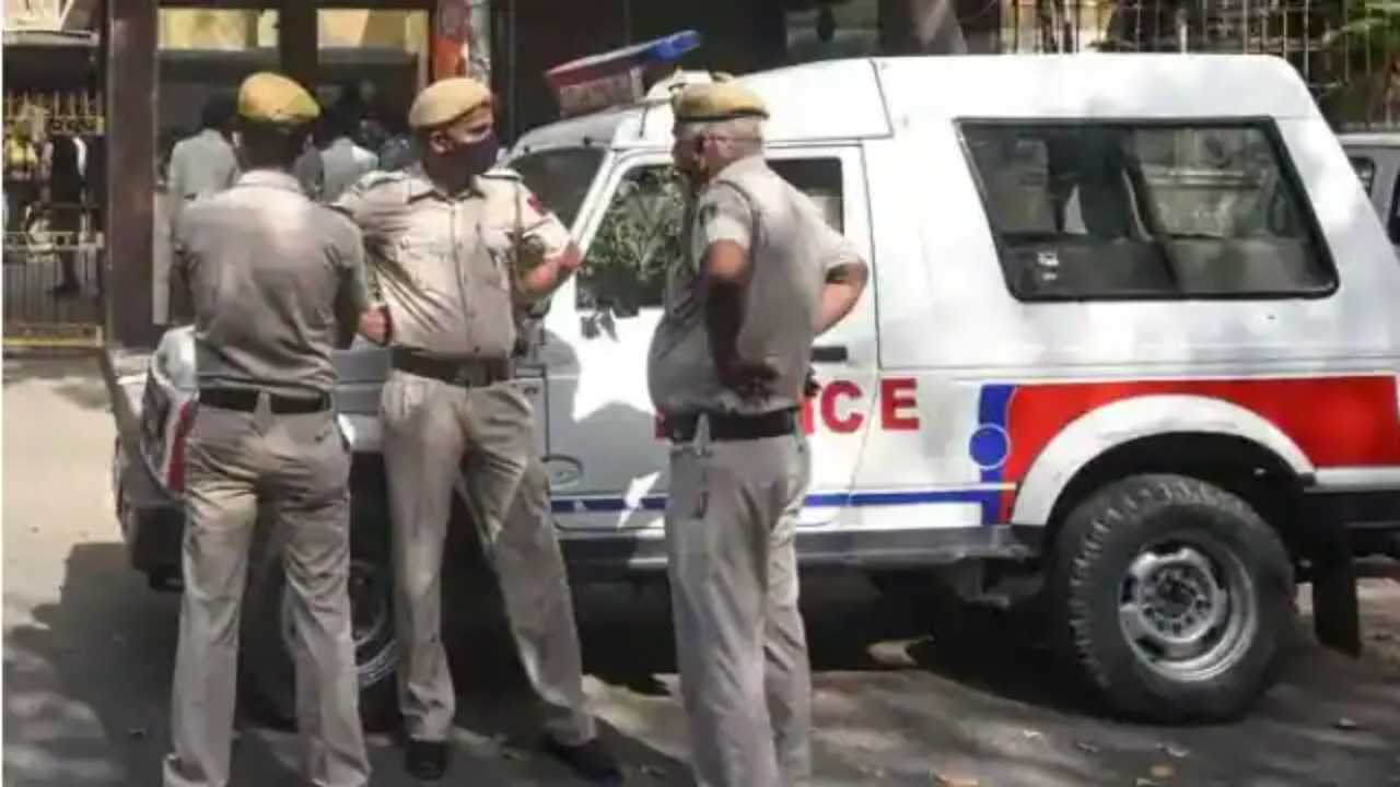 दिल्ली के शख्स का अपहरण, 7 लाख रुपये की लूट, छह गिरफ्तार: पुलिस