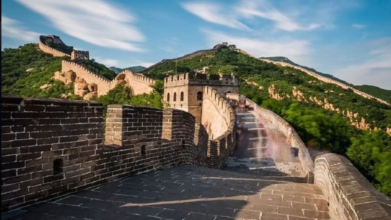 चीन की विशाल दीवार से जुड़े महत्वपूर्ण रोचक तथ्य जानिए,