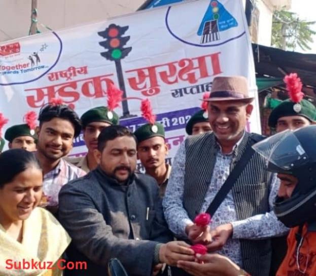 झुंझुनू: राष्ट्रीय सड़क सुरक्षा माह में जागरूकता कार्यक्रम, क्राफ्ट फाउंडेशन ने किये हेलमेट वितरित 
