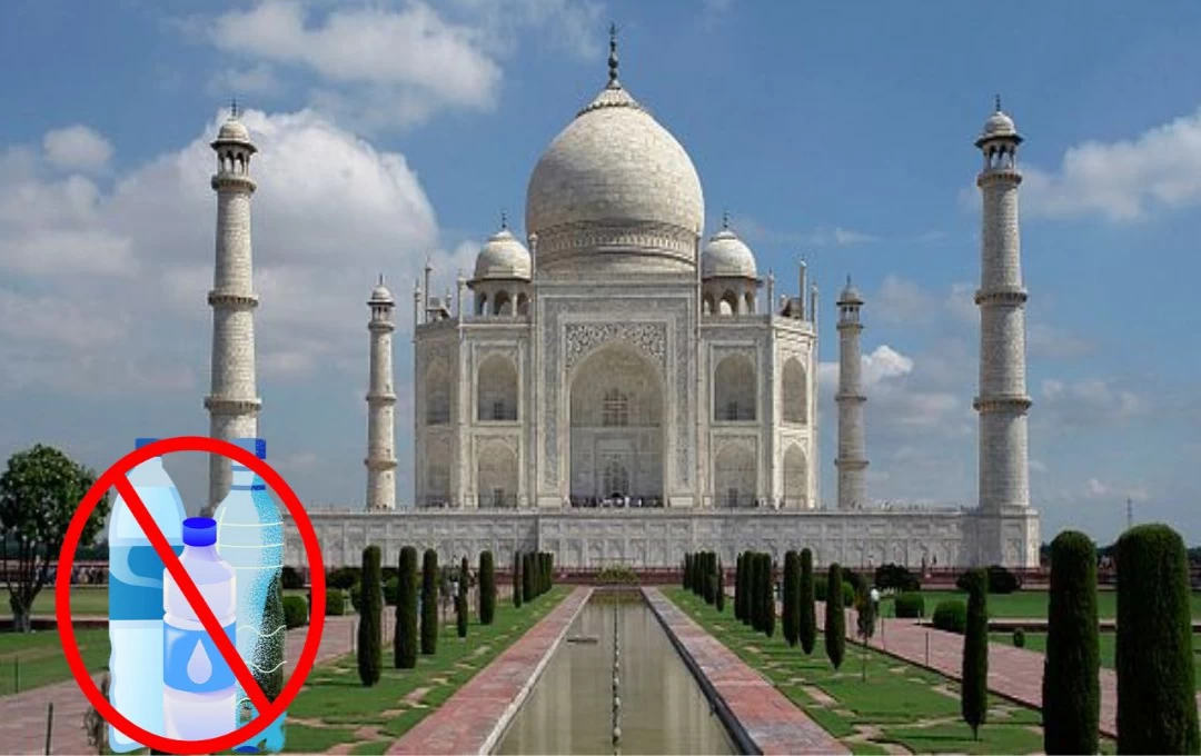 Taj Mahal in Agra: ताज महल के मुख्य मकबरे पर पानी की बोतल ले जाने पर लगा प्रतिबंध, सैलानी हुए नाखुश, इन वस्तुओं पर भी लगी हुई हैं रोक 