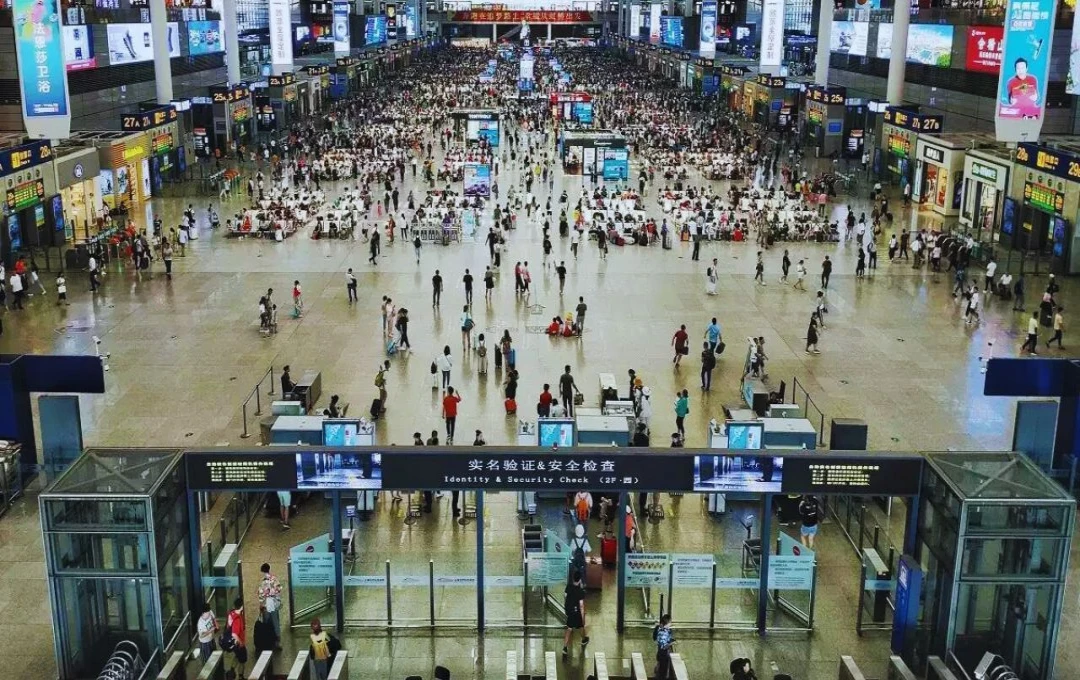 Brazil Airport: बड़ा अपडेट! ब्राज़ील एयरपोर्ट पर फंसे भारतीय समेत कई एशियाई प्रवासी, बिना वीजा एंट्री पर लगाई रोक, प्रवासियों की हुई हालत खराब 