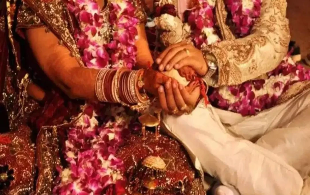 Groom Refuses ₹5.5 Lakh Dowry, Accepts One Rupee and Coconut Instead