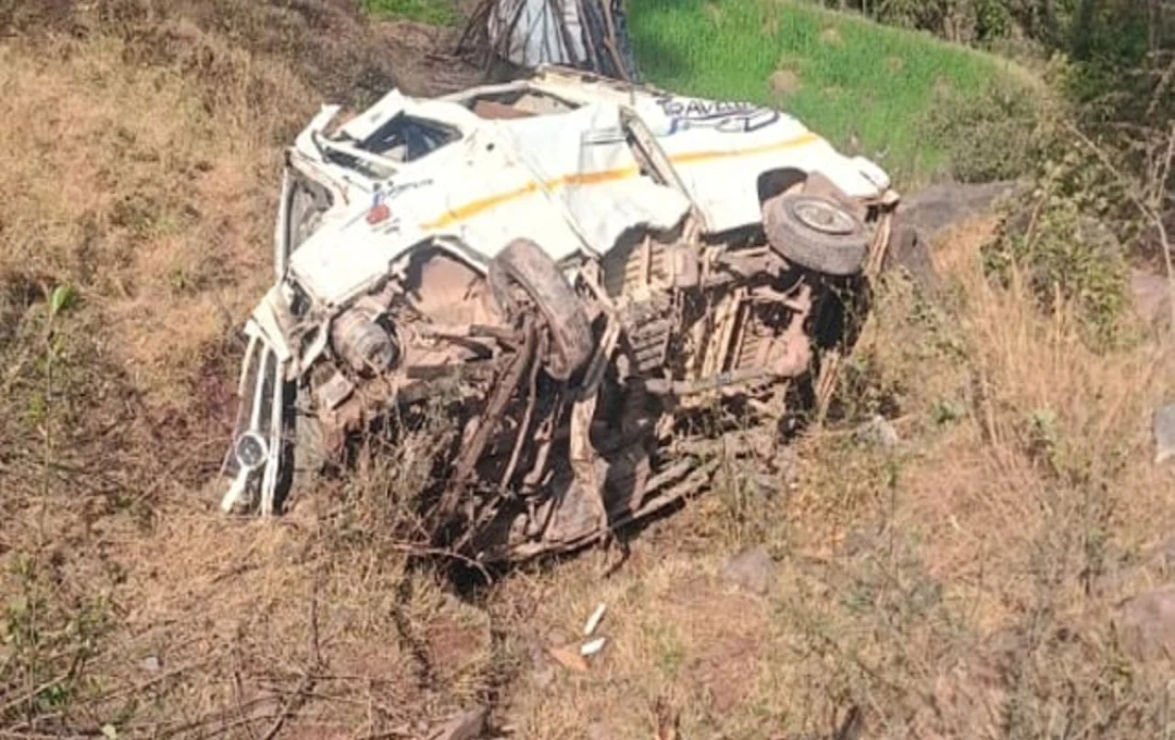 Four Killed, Eight Injured in Jammu and Kashmir Tempo Gorge Accident