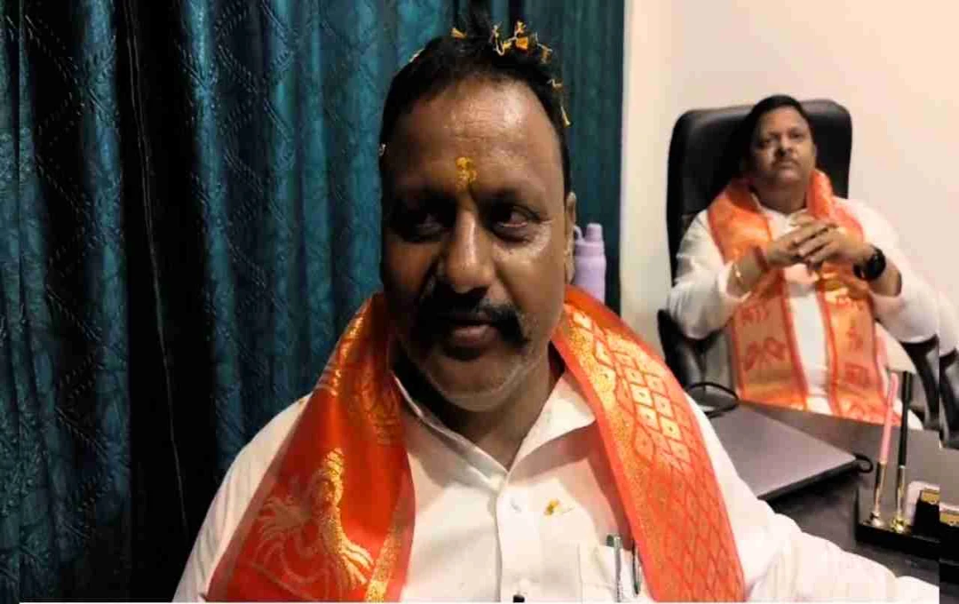 आजमगढ़ में BJP जिलाध्यक्ष का आरोप: डिप्टी CMO पर करोड़ों की वसूली का दावा, DM को सौंपा ऑडियो सबूत