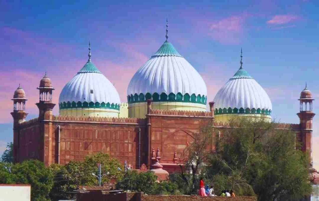 শাহী ঈদগাহ মসজিদ বিতর্ক: আজ রায় দেবে এলাহাবাদ হাইকোর্ট