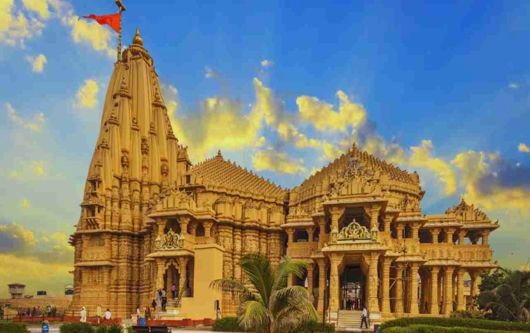 सोमनाथ मंदिर: शिवभक्ति, इतिहास और आस्था का अमर प्रतीक जो हर बार टूटकर फिर खड़ा हुआ