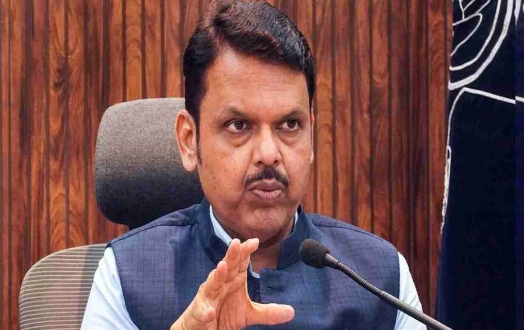 Maharashtra MLA Sanjay Gaikwad Assaults Canteen Employee, Sparks Political Controversy