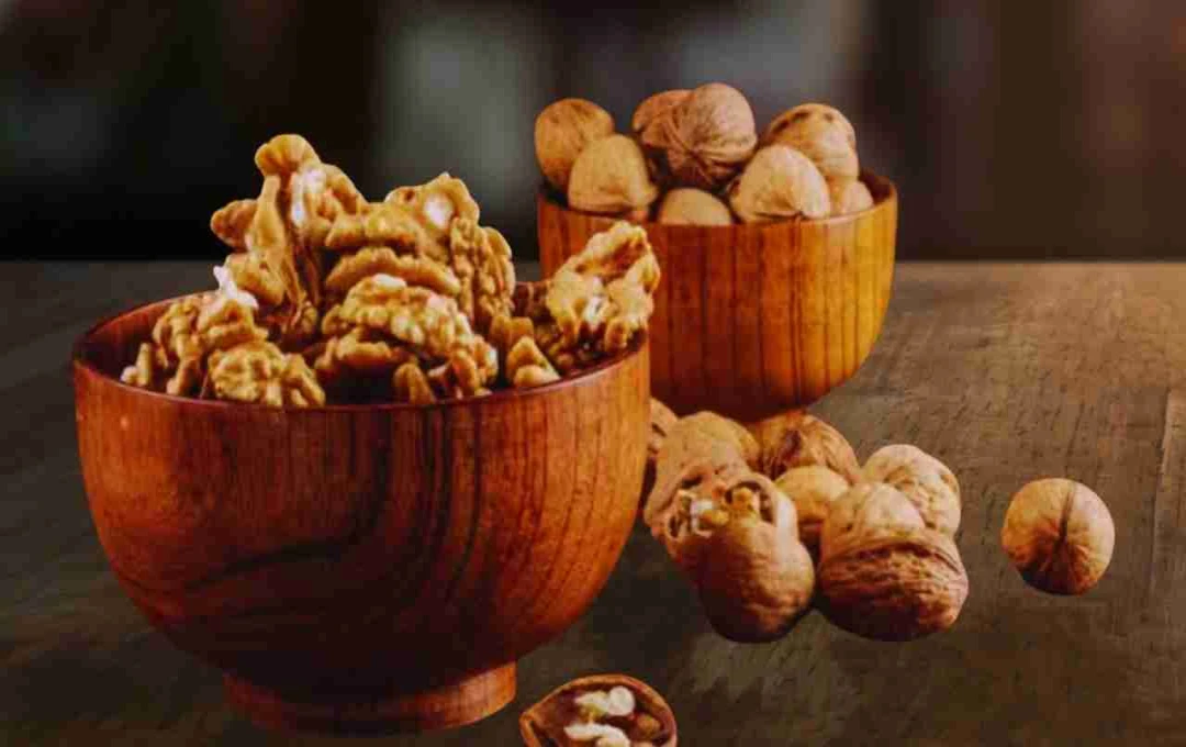 अखरोट: दिल-दिमाग़ के लिए फायदेमंद सुपरफूड, जानें सेवन का सही तरीका