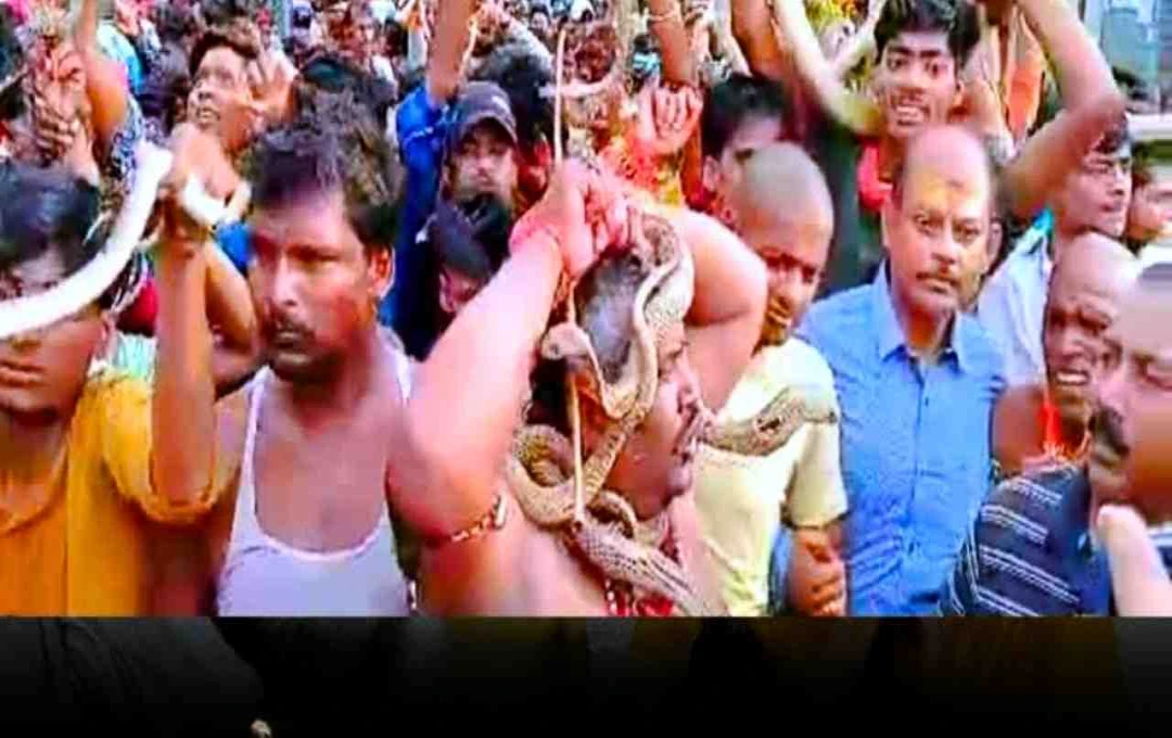 Navtol Village Celebrates Nag Panchami with Unique Snake Rituals