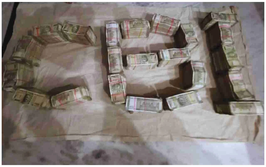 Delhi PWD Engineer Arrested for Bribery, CBI Uncovers ₹1.6 Crore in Raids