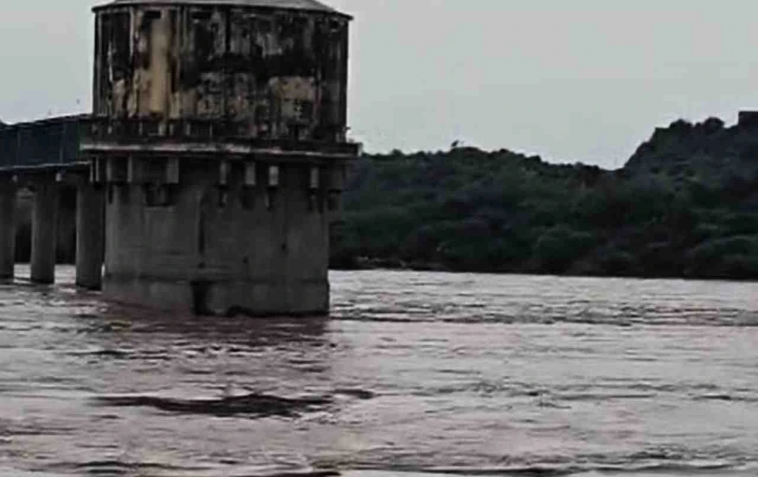 Chambal River Flooding Submerges Villages in Morena, India: Rescue Operations Underway
