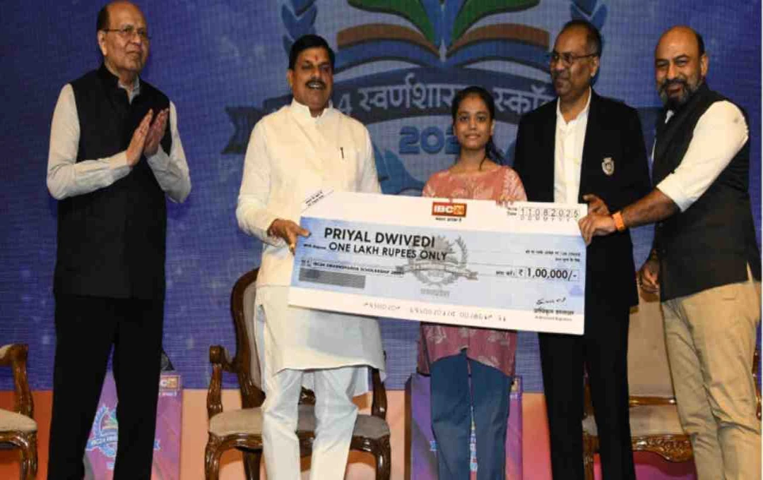 CM Yadav Distributes Swarna Sharda Scholarships, Honors Meritorious Students