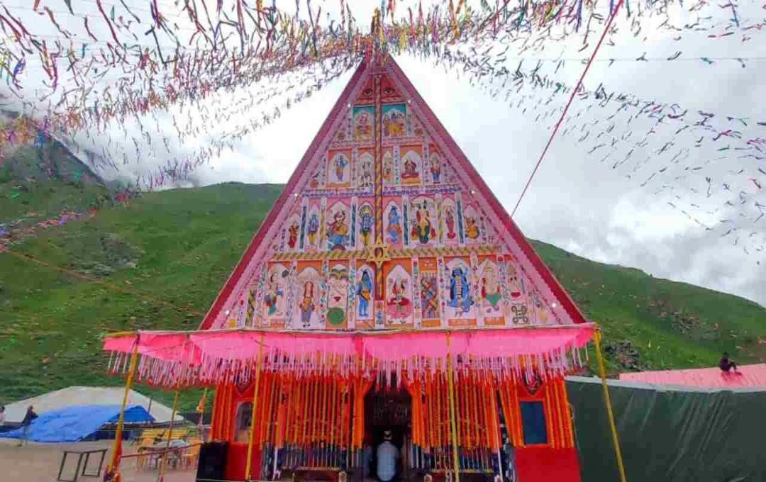 मचैल माता मंदिर: कठिन यात्रा और आस्था का अनोखा संगम, जहां आज बादल फटने से मच गई तबाही