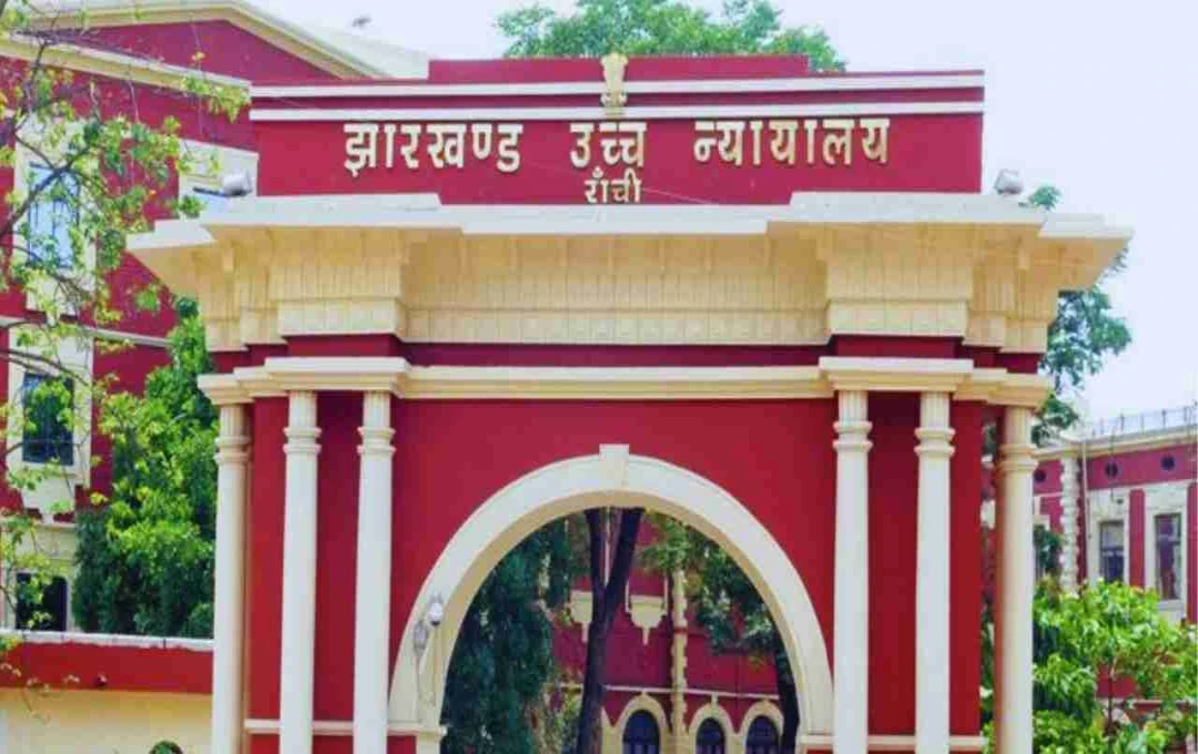 Jharkhand High Court Chastises IAS Officer Over Land Compensation Objection, Threatens Contempt and FIR