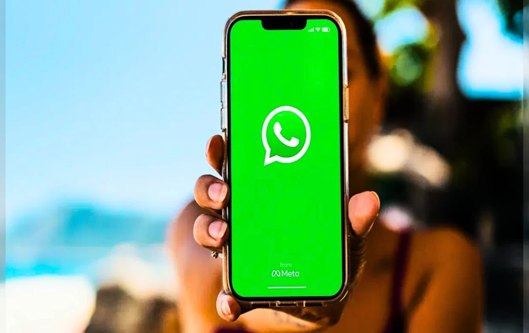 হোয়াটসঅ্যাপের নতুন গোপন ফিচার: চ্যাট লক থেকে Meta AI, জানুন বিস্তারিত