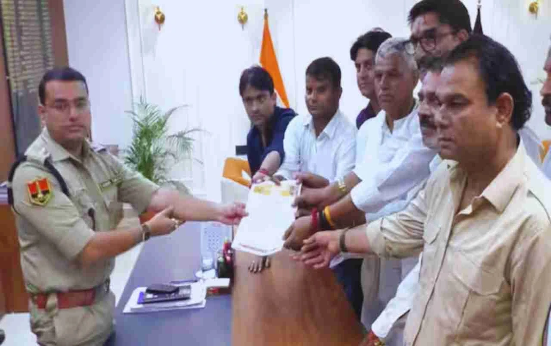 ভরতপুরের মোতি মহল: রাজকীয় পতাকা অপসারণে পুত্র অনিরুদ্ধ সিং-এর বিরুদ্ধে জনরোষ