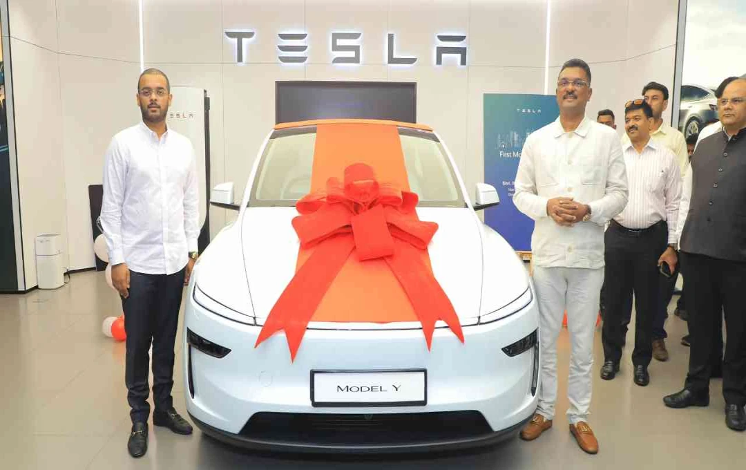 महाराष्ट्र के परिवहन मंत्री प्रताप सरनाइक ने पोते को गिफ्ट की भारत की पहली Tesla Model Y कार