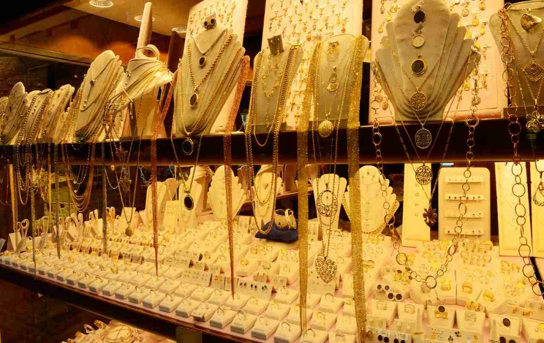Gold Price Alert: लगातार तीसरे दिन सोने की कीमत में बढ़त, जानें आपके शहर का ताजा रेट 