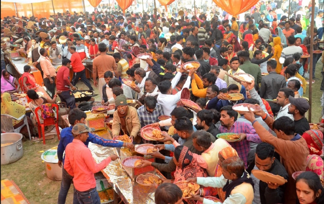 बहराइच में सामूहिक विवाह महोत्सव: सैकड़ों जोड़ों ने खुशीखुशी कहा ‘हाँ’”