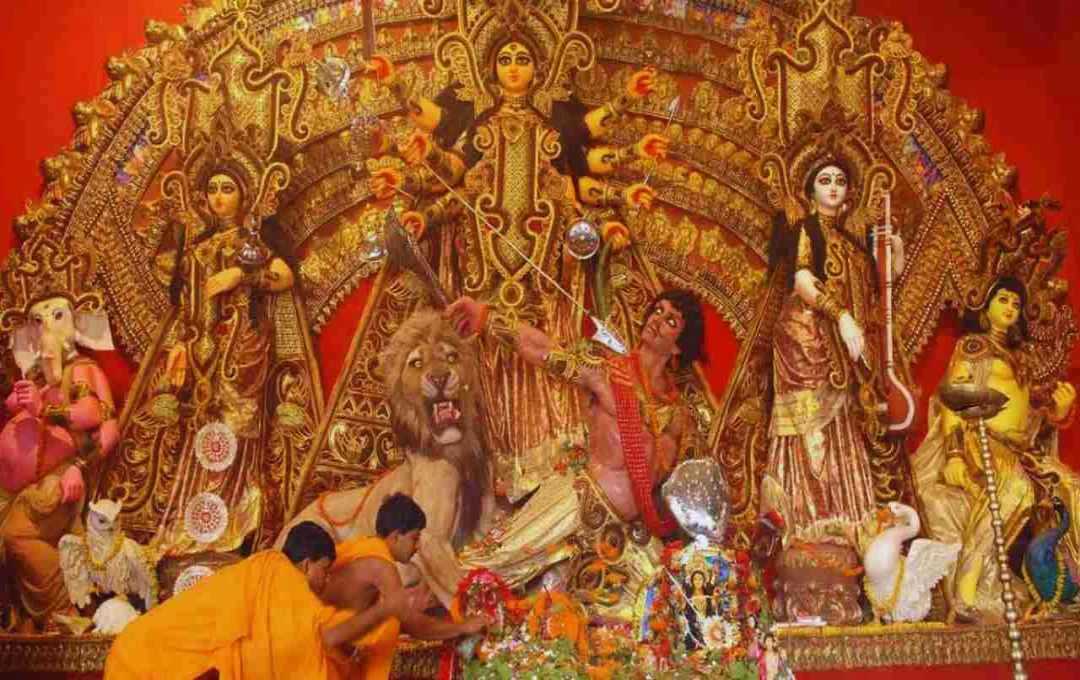 Woman Dies at Kolkata Durga Puja Pandal; Family Alleges Oxygen Negligence
