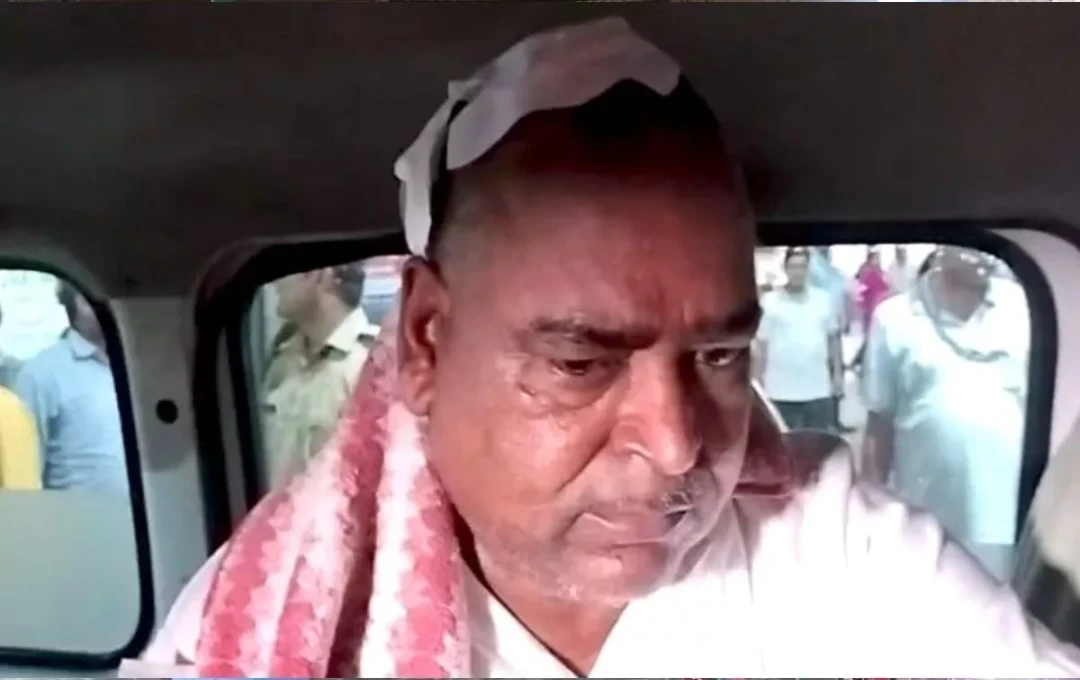 पूर्व मंत्री गायत्री प्रसाद प्रजापति पर जेल में हमला
