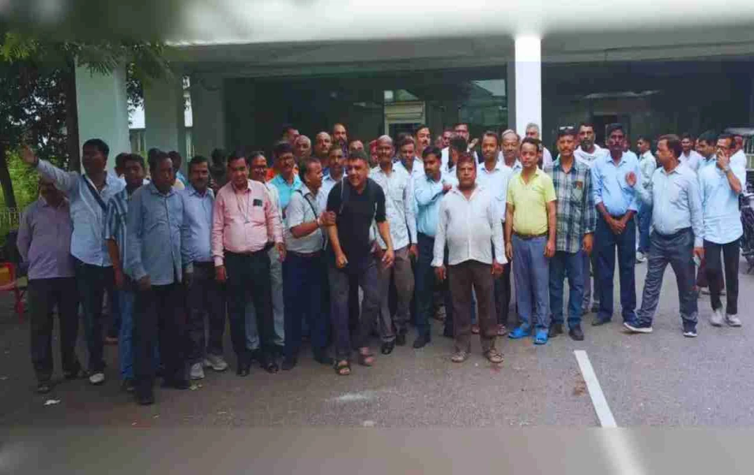 सहारा शहर पर कर्मचारियों का कब्जा, 11 साल से बकाया सैलरी और पीएफ की मांग