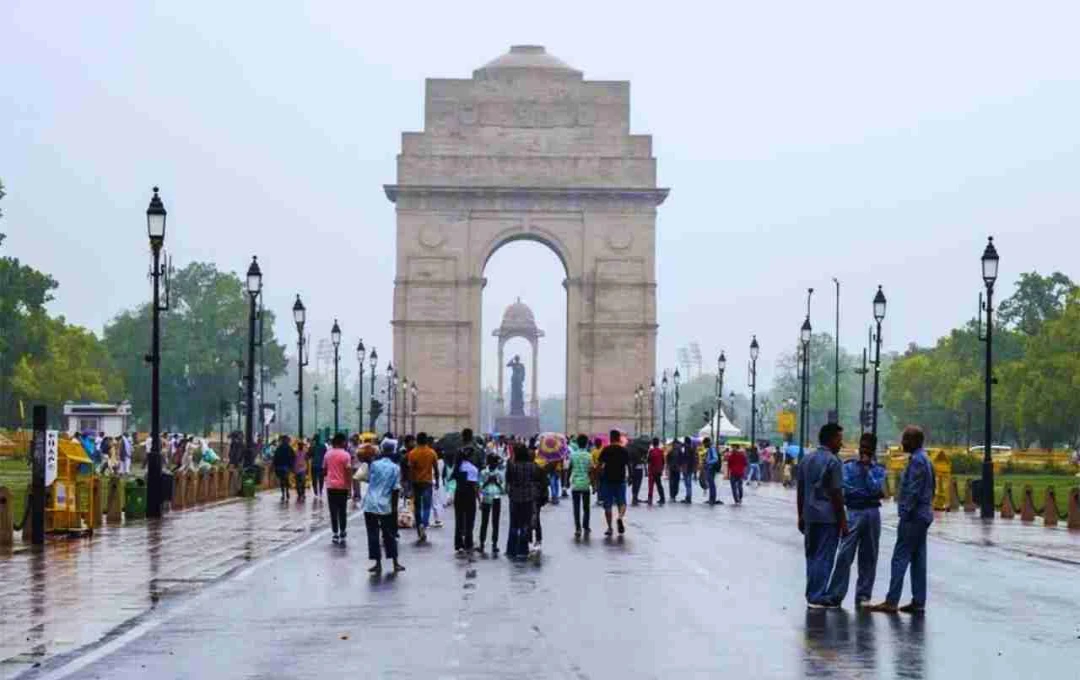 Weather Update: दिल्ली में आज हल्की बारिश, 9 अक्टूबर से तापमान 35°C तक