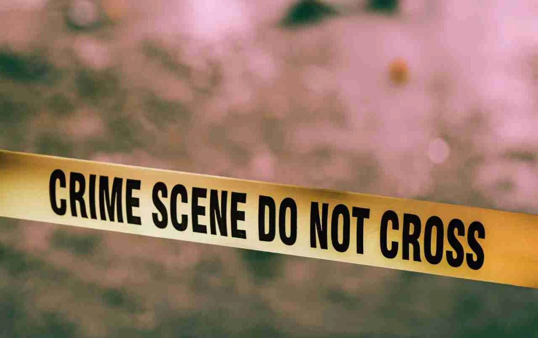 गाजीपुर: प्लास्टिक में बंद सड़ा-गला शव मिलने से सनसनी, पुलिस जांच में जुटी