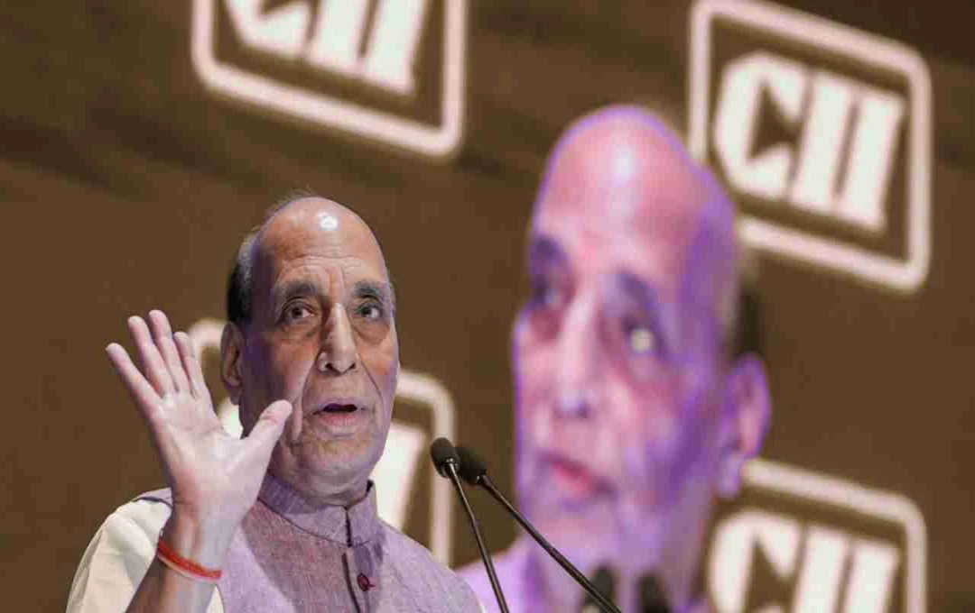 रक्षा मंत्री राजनाथ सिंह ने की ब्राह्मोस की तारीफ, लखनऊ में विकास योजनाओं का किया शुभारंभ