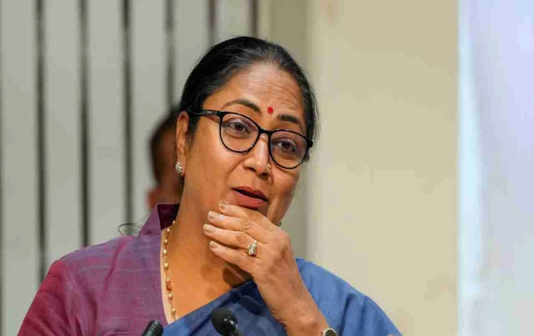 CM Rekha Gupta Ensures Grand and Safe Chhath Mahaparv in Delhi with 17 Model Ghats