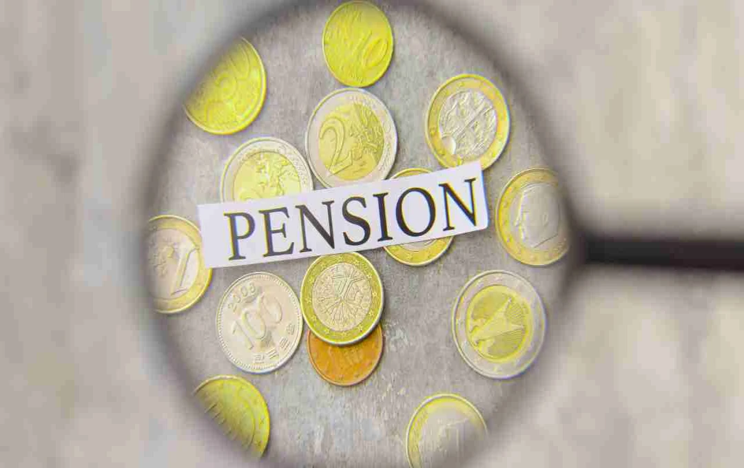 नई पेंशन नीति 2025: सरकारी कर्मचारियों के लिए रिटायरमेंट और पेंशन नियम हुए आसान और सुरक्षित