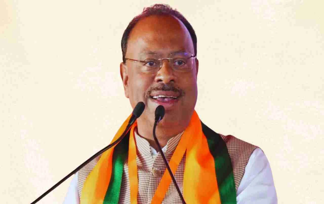 Maharashtra BJP Minister Bawankule Clarifies Monitoring of Workers' Phones, Jabs Sanjay Raut