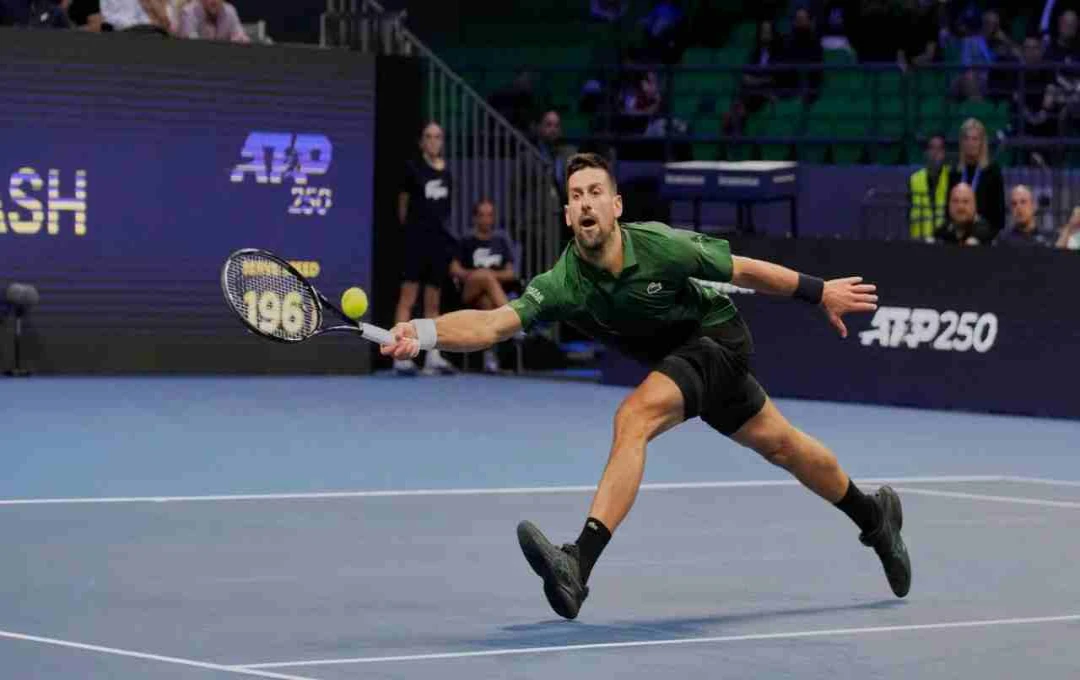 গ্রিসে জোকোভিচের ঐতিহাসিক প্রত্যাবর্তন: সরাসরি সেটে জিতে কোয়ার্টার ফাইনালে প্রবেশ