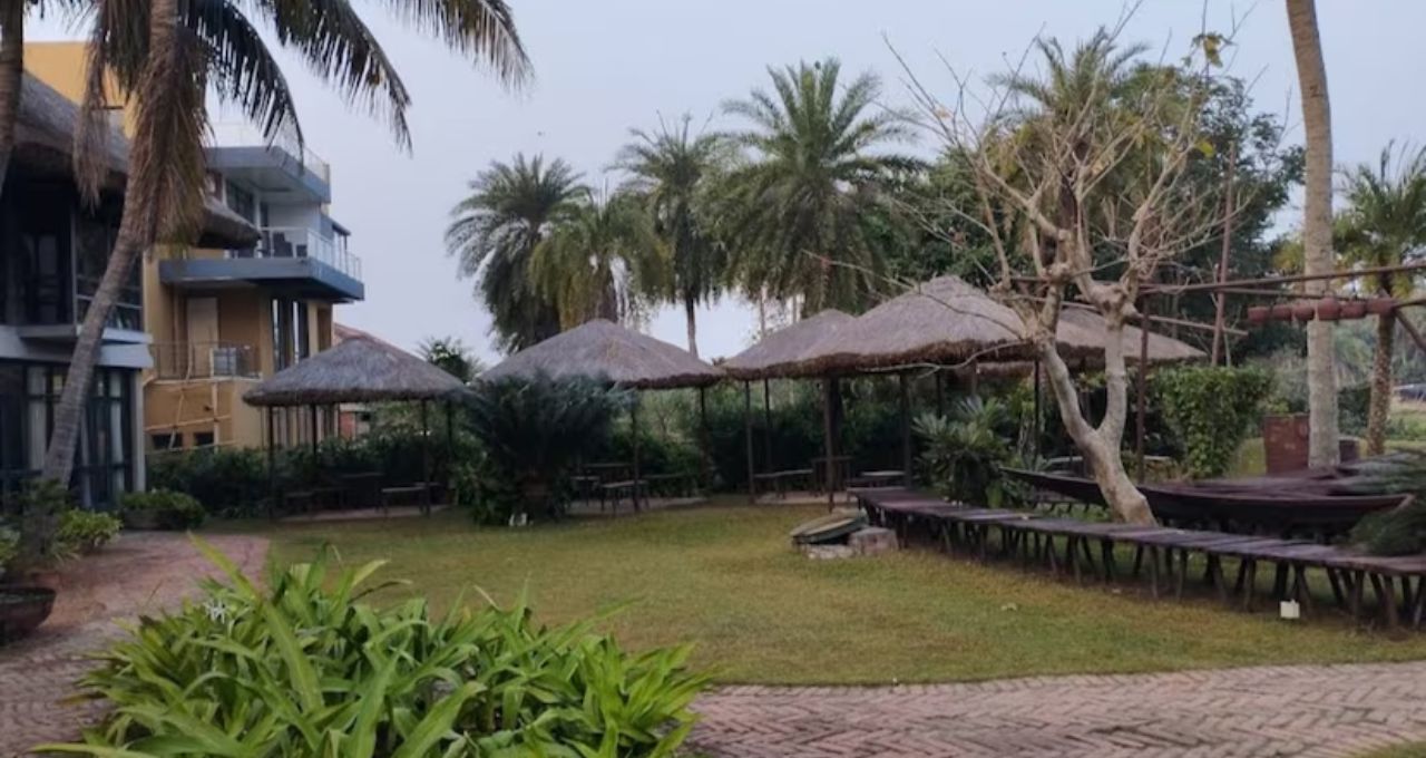 কলকাতার কাছে রায়চক ফোর্টে স্বল্প খরচে স্নিগ্ধ ডে ট্রিপ, নদীপাড়ে নির্জনতা
