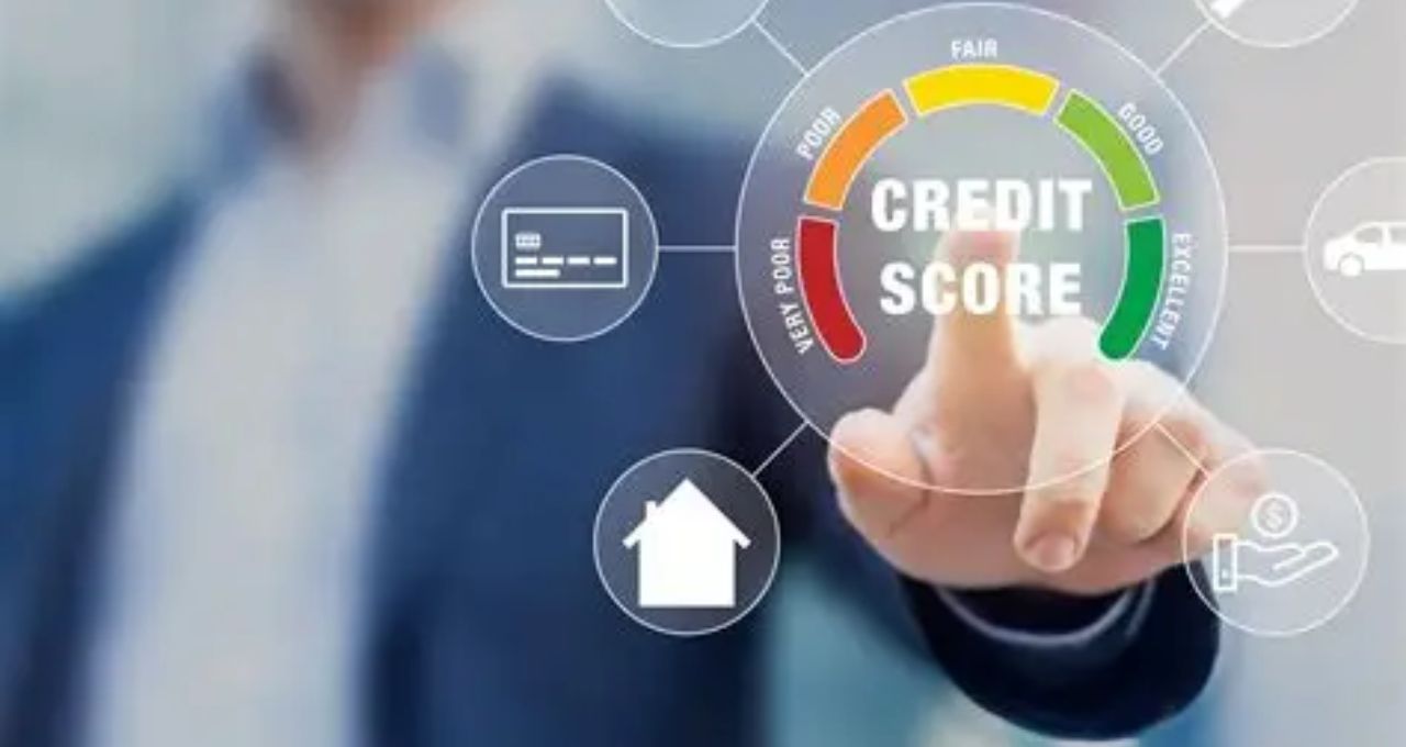 Credit Score 300–900: তিন সংখ্যার খেলায় হারাচ্ছেন না তো আপনার ঋণ সুবিধা?