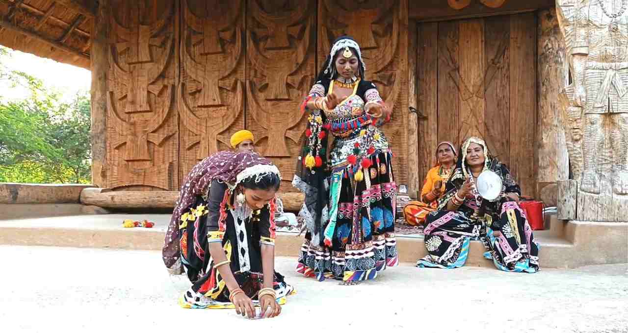 नागिन डांस से बिल्कुल अलग है राजस्थान का ‘कालबेलिया’: जानिए इस रहस्यमयी लोकनृत्य की अनसुनी कहानी
