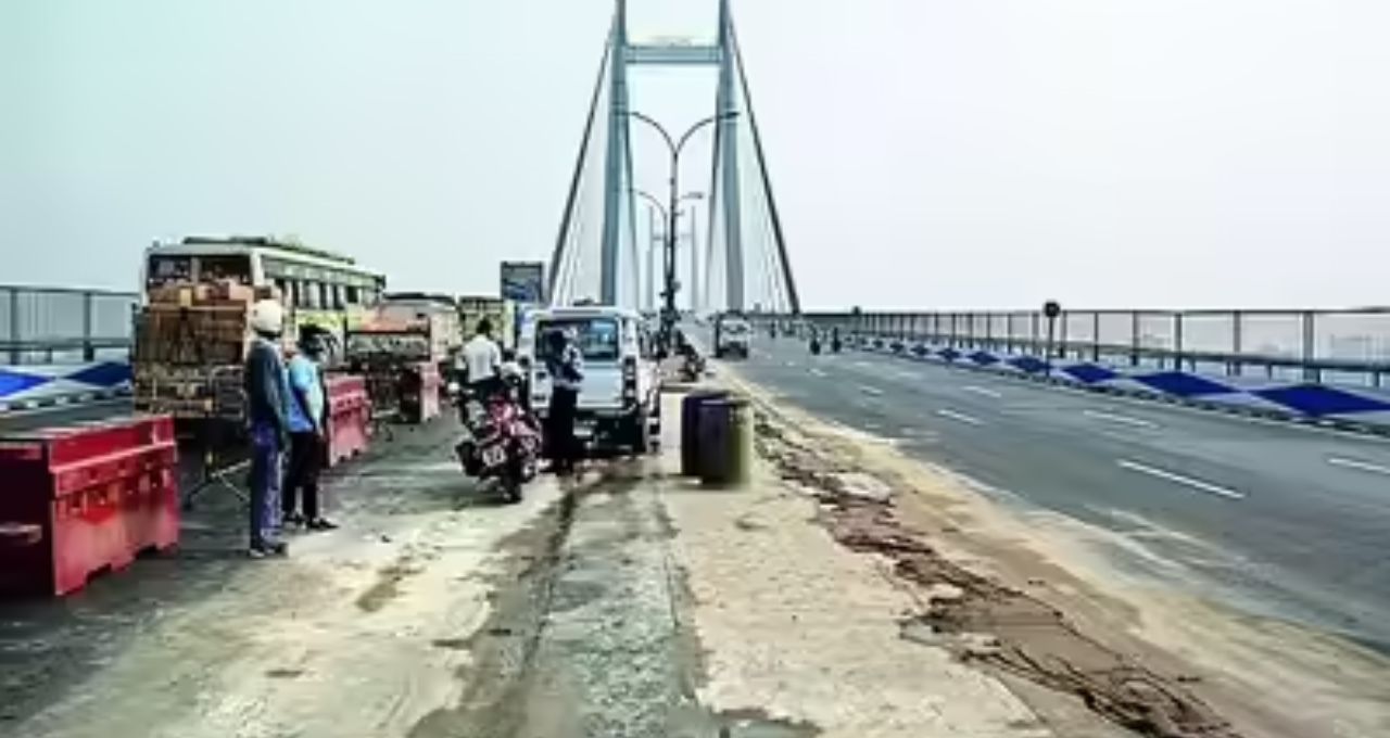 টানা ৮ ঘণ্টা বন্ধ দ্বিতীয় হুগলি সেতু: রক্ষণাবেক্ষণে নতুন বিজ্ঞপ্তি জারি কলকাতা পুলিশের
