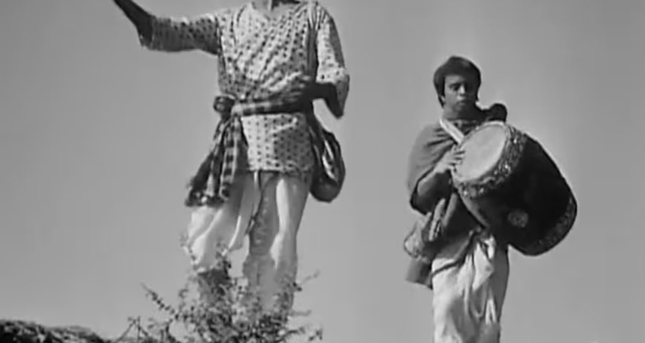 ‘হীরক রাজার দেশে’র শুটিং লোকেশন জয়চণ্ডী পাহাড়ে নস্টালজিয়া! গল্পের চরিত্রে নাম কটেজগুলির
