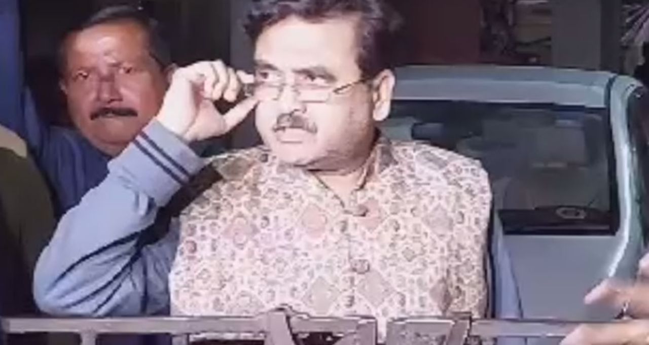 প্যাটিস-কাণ্ডে জড়িতরা ‘কুলাঙ্গার’, শীর্ষ নেতৃত্বের সদিচ্ছা নিয়েই প্রশ্ন তুললেন অভিজিৎ গঙ্গোপাধ্যায়
