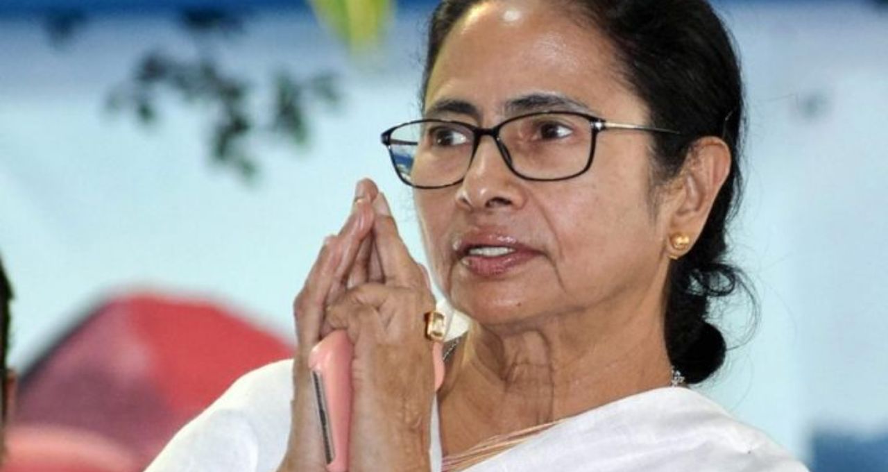 কথা রাখলেন মমতা! বাংলায় এবার ‘মহাত্মাশ্রী’, জারি হল সরকারি বিজ্ঞপ্তি
