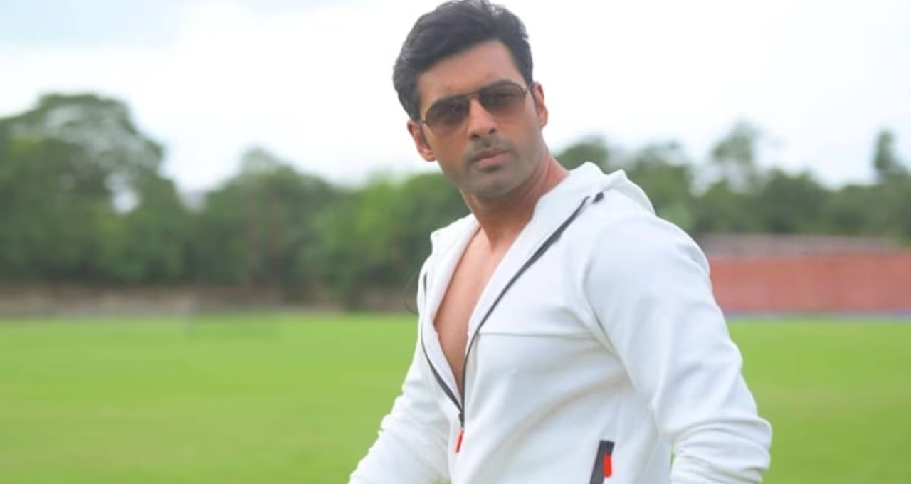 নায়ক থেকে ব্যবসায়ী? ছবি মুক্তির আগে ‘অঙ্কুশ হোটেল–অঙ্কুশ ঘি’ দেখে নিজেই অবাক অঙ্কুশ!
