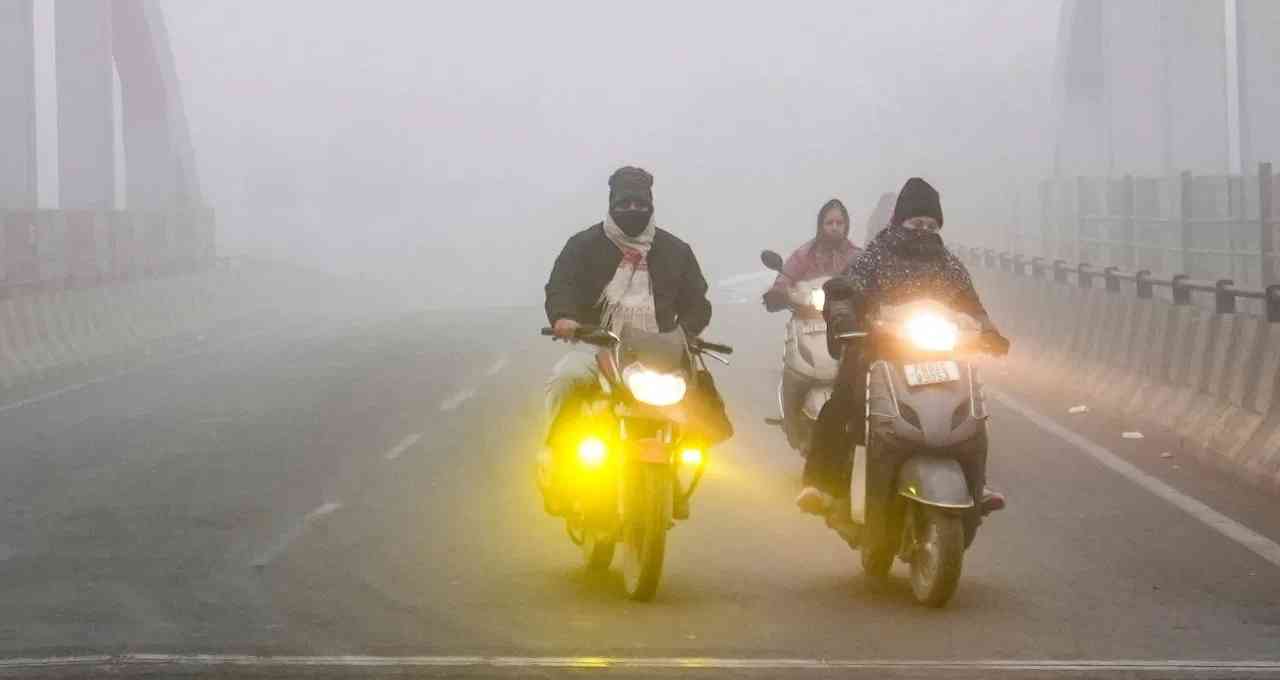 उत्तर भारत में भारी बारिश और शीतलहर की चेतावनी, 19 शहरों में सर्दी का प्रकोप जारी