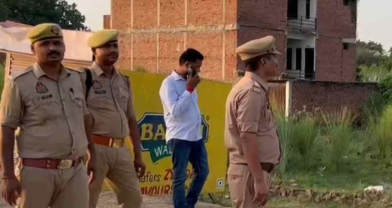 प्रयागराज में रिटायर्ड दरोगा की सिर कूंचकर हत्या, घर में मिली खून से लथपथ लाश