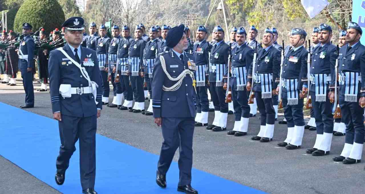 एयर मार्शल इंदरपाल सिंह वालिया बने ईस्टर्न एयर कमांड के कमांडर, जानिए उनकी उपलब्धियां