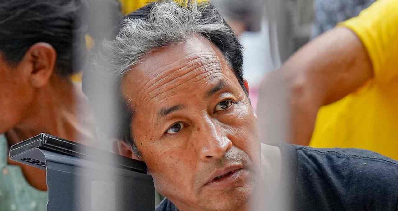 सोनम वांगचुक मामला: ‘लद्दाख में नेपाल-बांग्लादेश जैसे हालात बनाने’ की बात कही, इसलिए NSA लगाया' - केंद्र ने सुप्रीम कोर्ट में कहा