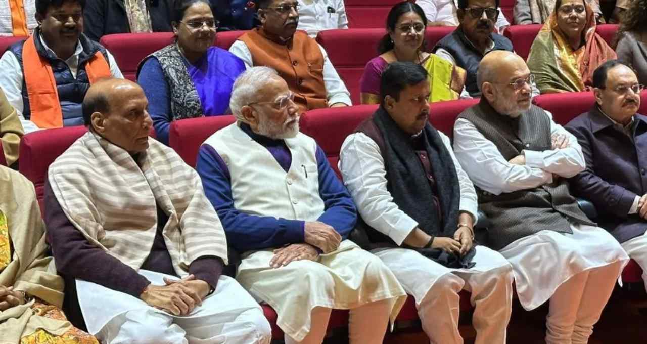 संसद भवन में NDA सांसदों की बैठक, पीएम मोदी को मिलेगा विशेष सम्मान