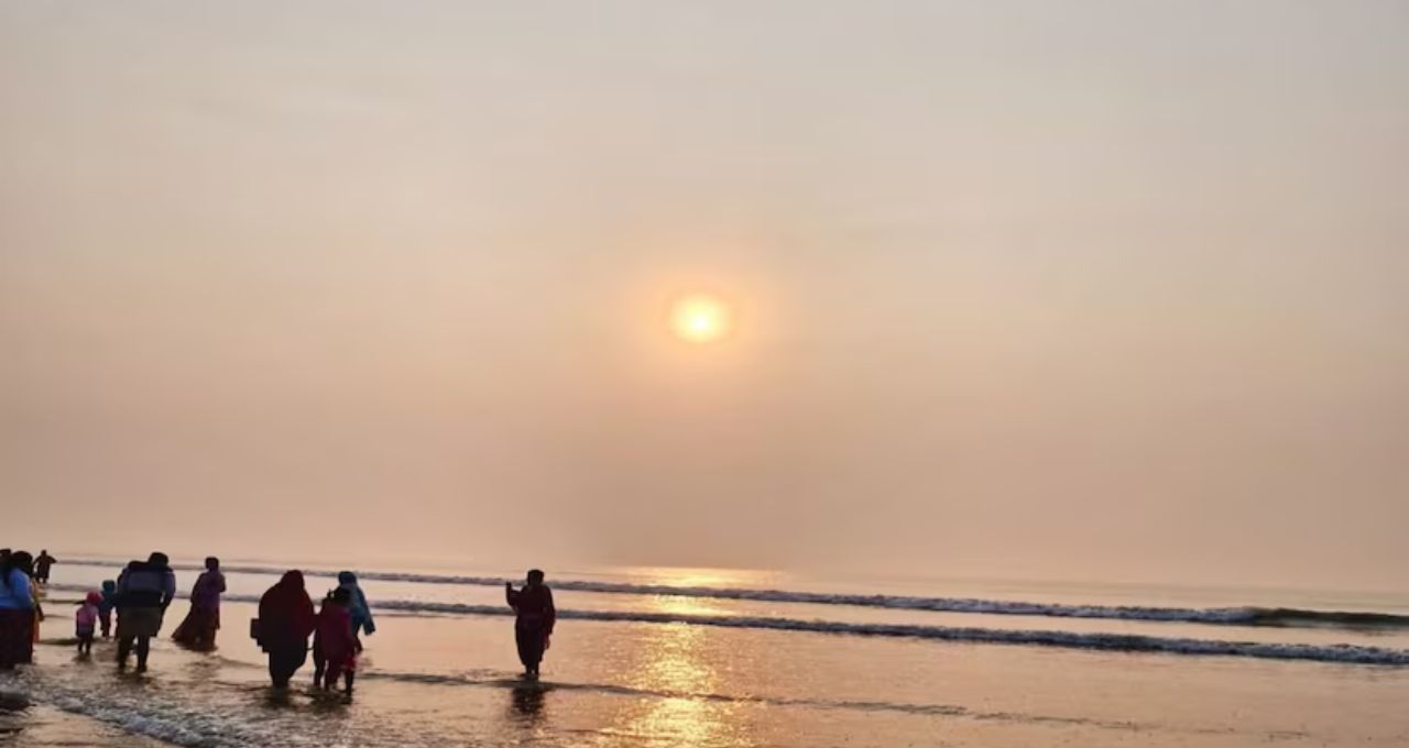 Record Cold In February: ফেব্রুয়ারির মাঝেই কাঁপছে বাংলা, উত্তুরে হাওয়ায় নামল তাপমাত্রার পারদ
