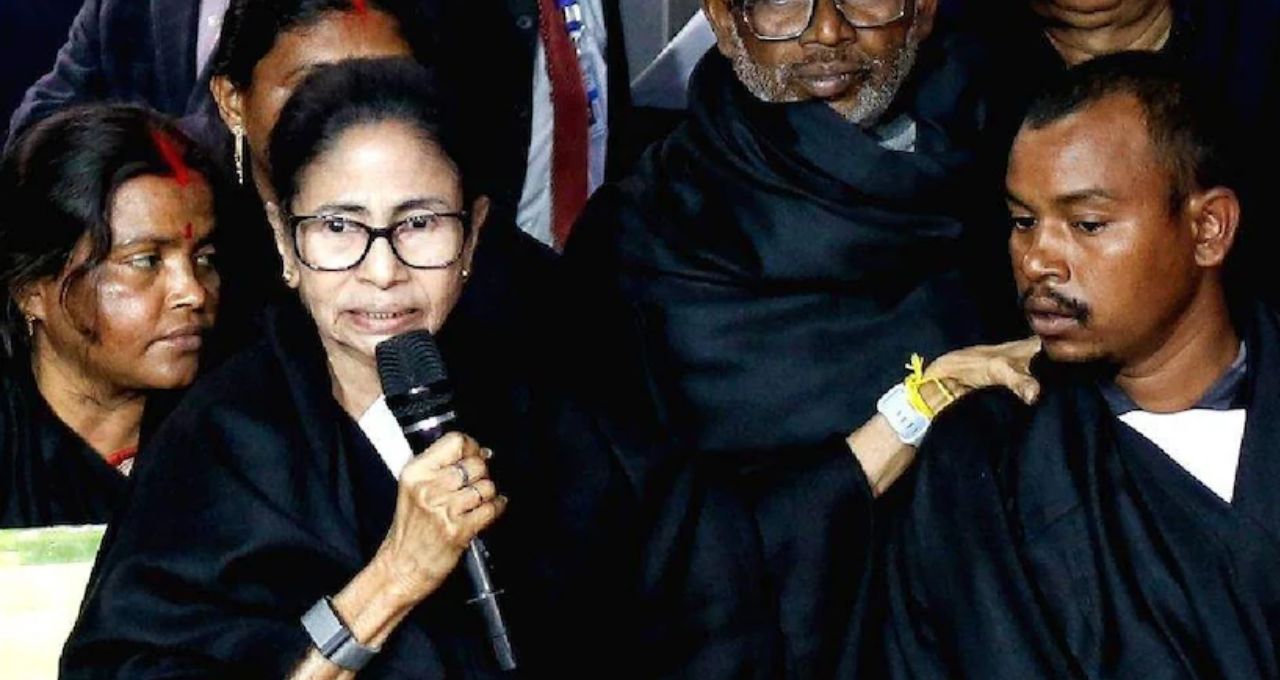 Supreme Court Mamata SIR: আজ সুপ্রিম কোর্টে গুরুত্বপূর্ণ শুনানি, ভার্চুয়ালি হাজির থাকতে পারেন মমতা বন্দ্যোপাধ্যায়
