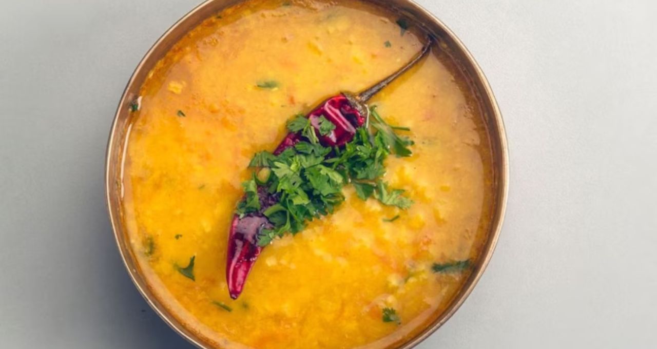 Stomach Cleaning Foods: মুগডাল থেকে পালংশাক—৭ খাবারের জাদুতে পেট হবে গলগলিয়ে সাফ, কোষ্ঠকাঠিন্যের যন্ত্রণা বিদায়!
